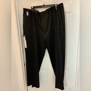 Men’s Haggar flat front classic fit no iron size 42x29 dress pants